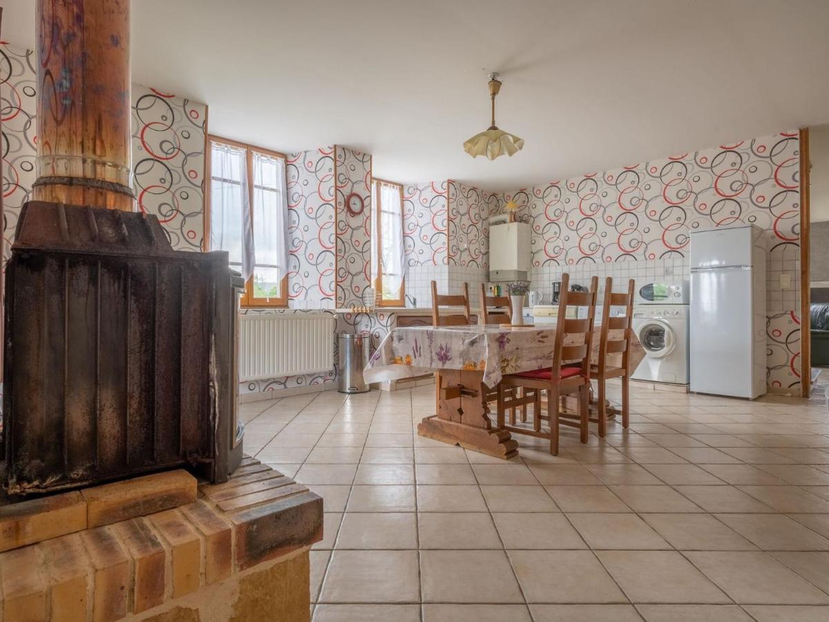Vintage Holiday Home With Private Garden Nouart Zewnętrze zdjęcie